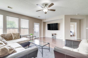 Spacious Houston Home with Pool Access, Fenced Yard!